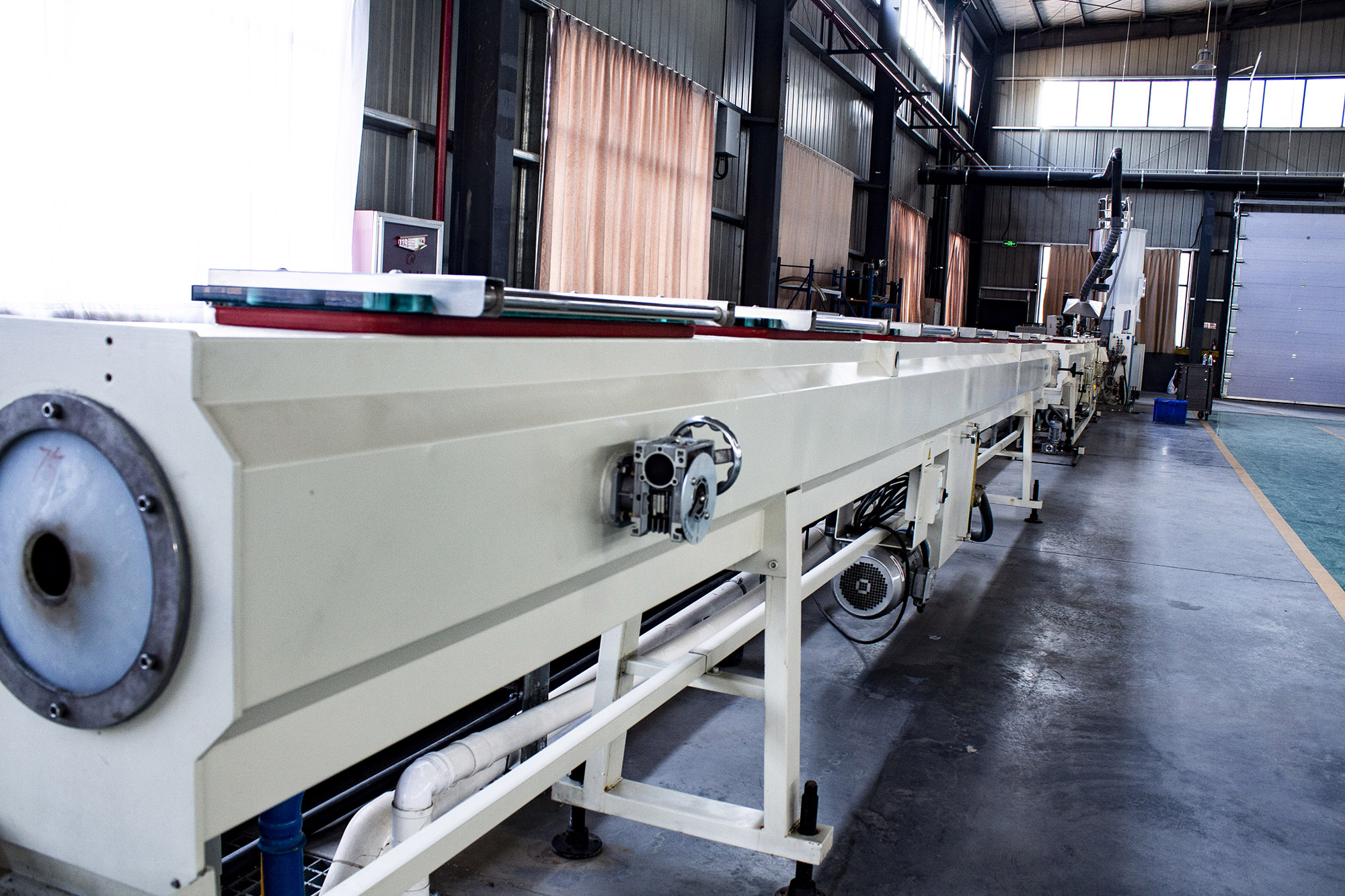 1768889722231424.jpg 克劳斯玛菲挤塑机.jpg